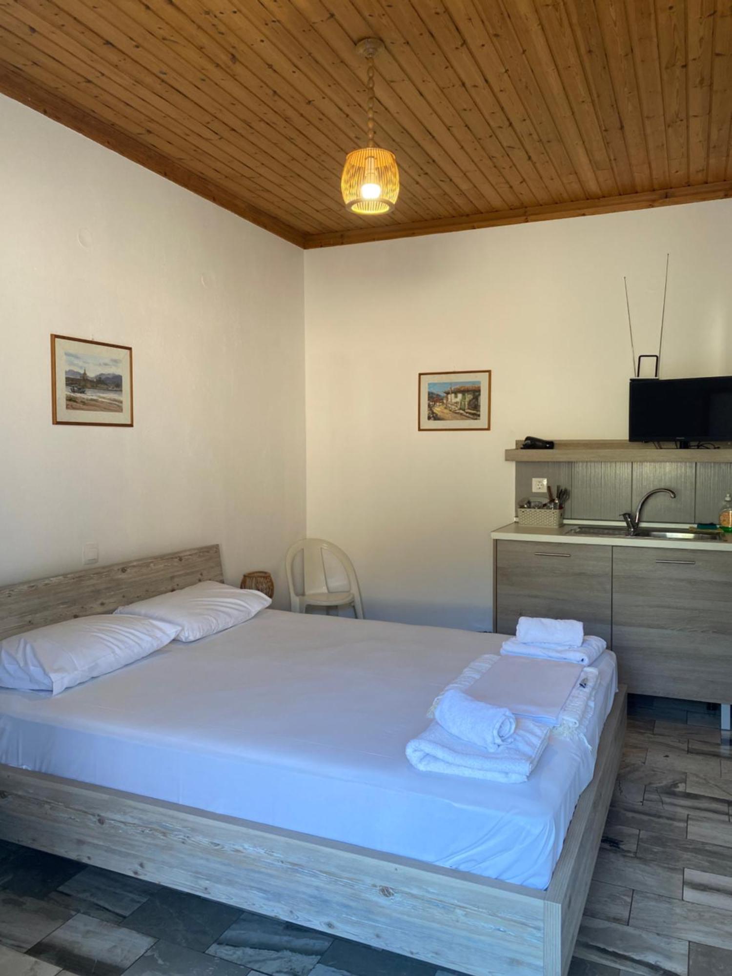 Pansion Vasso Hotel Ayios Nikitas Bagian luar foto